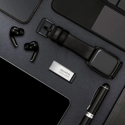 Memoria Usb Adata Ur350 256gb Usb-a 3.2 Metalica Cob 100mb/s Color Negro