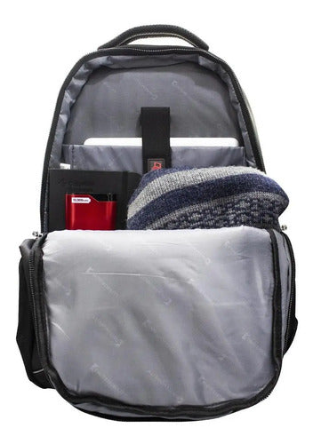 Mochila Para Laptop De 17 Pulgadas Tig-115bk Color Negro Negro Liso