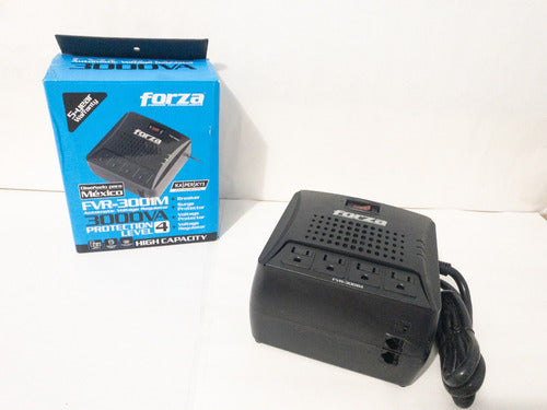 Regulador Forza Power Technologies Fvr-3001m, 900j, 1500w, 4 Negro