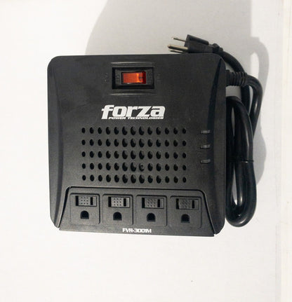 Regulador Forza Power Technologies Fvr-3001m, 900j, 1500w, 4 Negro
